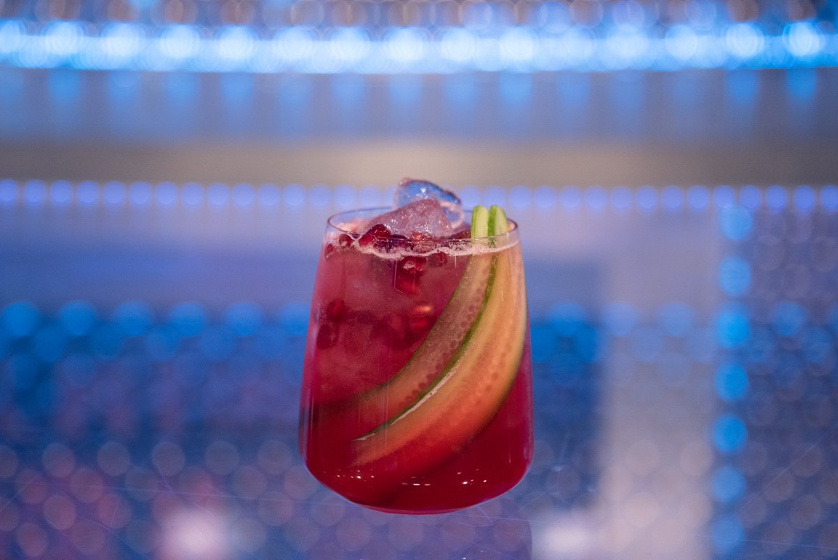 MOCKTAIL 🍹 Voici la recette du « Bon en sacrement » que Maxime Boivin a créé pour Sonia Vachon! 

🥂 bit.ly/40qKEYN

Retrouvez toutes ses recettes sur le site de Zeste!🧊✨