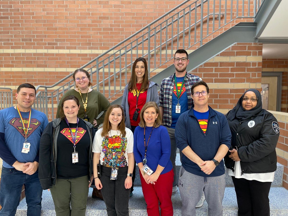 GoshenPostES's tweet photo. The GPE Staff and Students came together today to honor the unforgettable Mrs. Tammi Light who was a true superhero! #GoGPGators https://t.co/sZ4OArcwP5