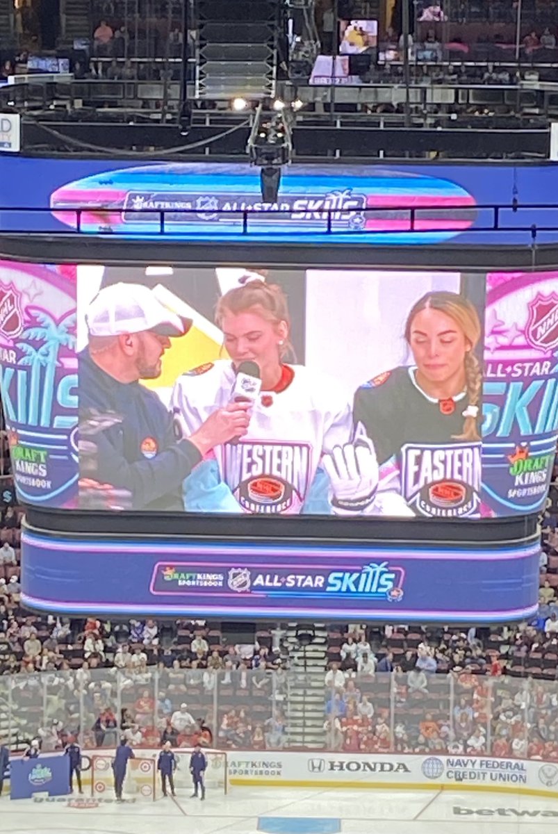 Mary Lobson tweet media