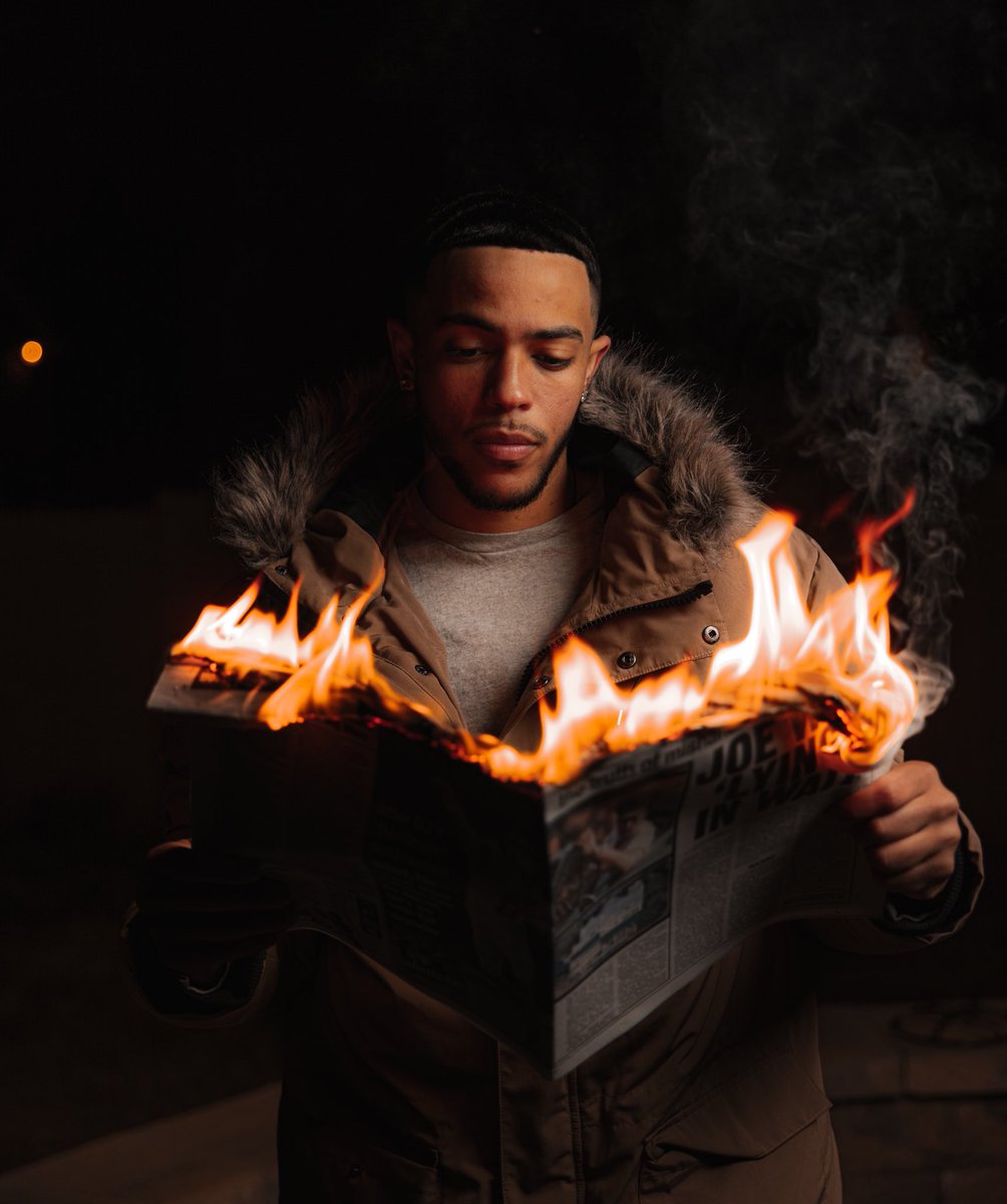 Bodega_ramz's tweet photo. Burning away my insecurities to transcend ❤️‍🔥 
@shotbybcn https://t.co/Gp3ucYRwFQ