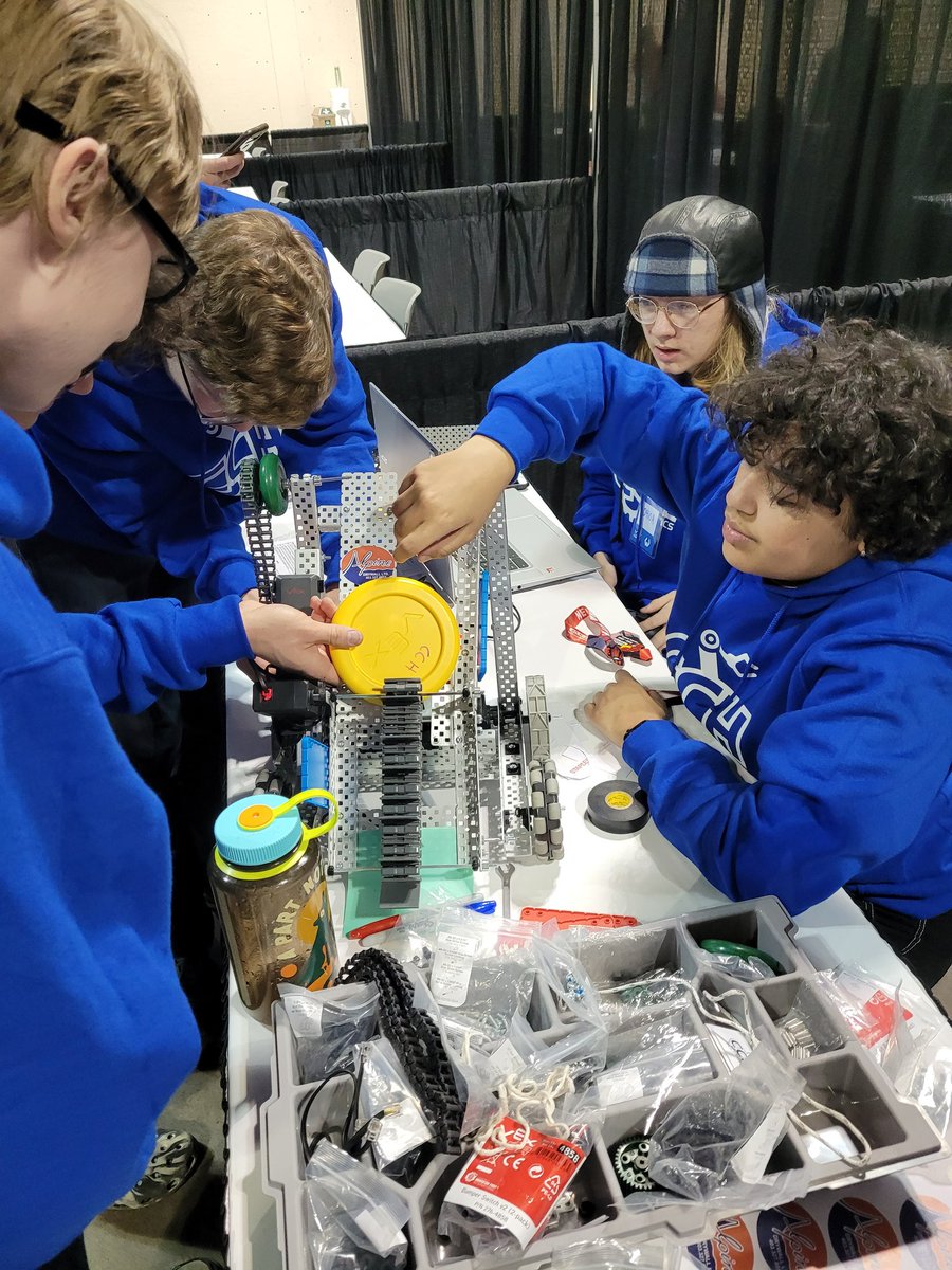 Lance_Rosen's tweet photo. Team @cchschool has landed at the @VEXRobotics competition in #yyc!  Wish us luck! You can watch the live stream here tomorrow: https://t.co/72rmfQhkxa

#hs4 @HolySpiritRCSD https://t.co/zG4FMwALOo