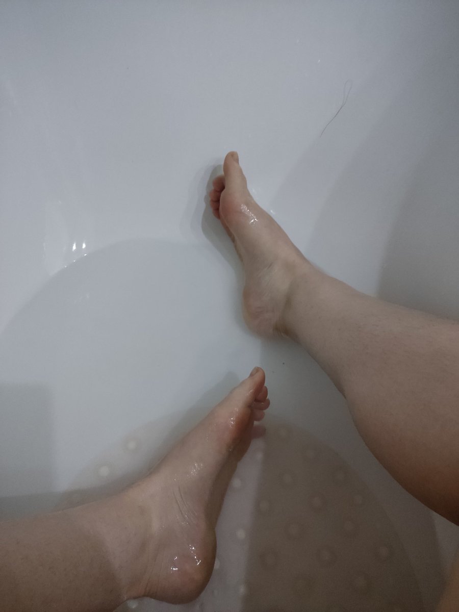 Feetvale_'s tweet photo. Look this and more on:
https://t.co/mKLTNzcDvV 

#feetfethish #feet #feetseller #feetselling #feetpicsforsales #FeetPicture #feetgram #feetmodel #footfetishist  #pinksoles #soles #bath #bathroom https://t.co/ucrWjB6vUR