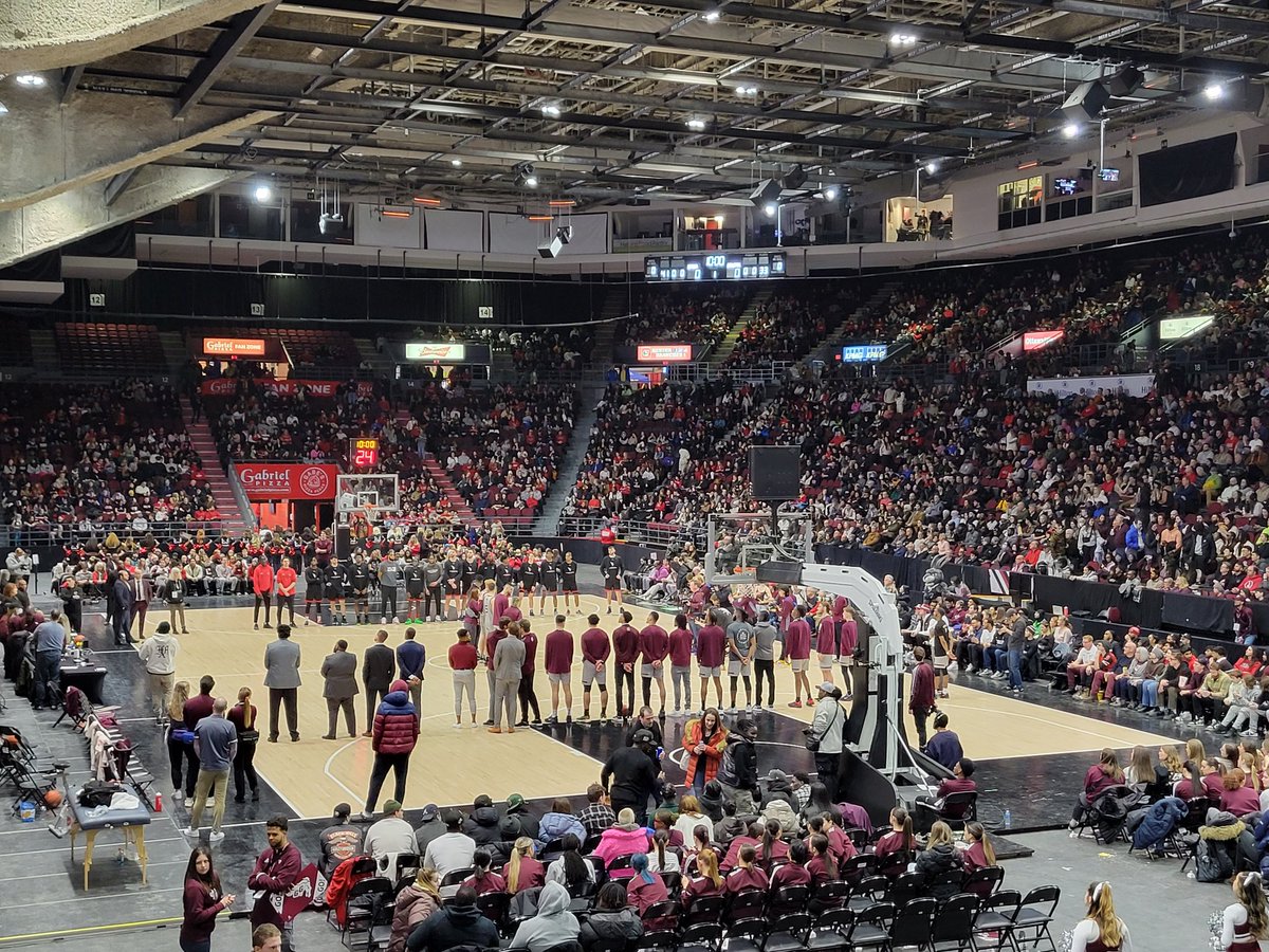 MathieuFleury's tweet photo. Congrats @CURavens for game 1 win #capitalhoops

Go @uOttawaGeeGees (@GeeGeesMBB) https://t.co/CUxk90aySY