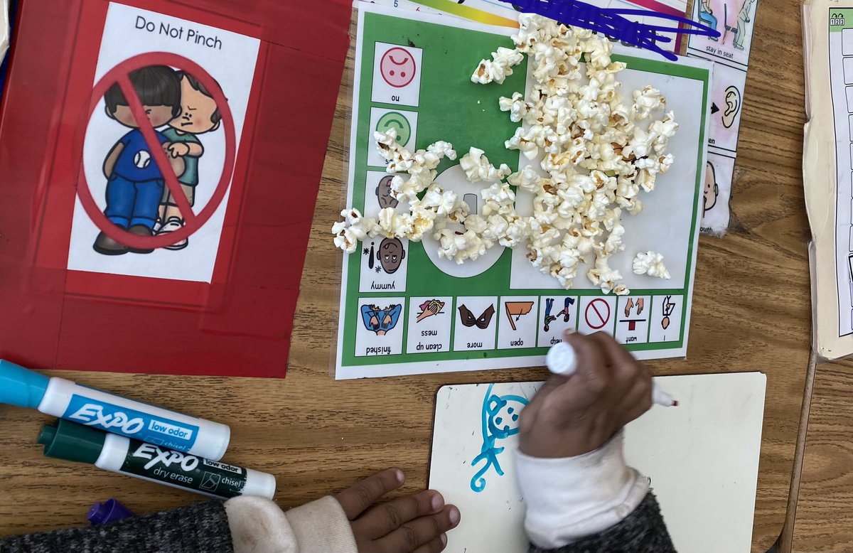 Jessie Leyden tweet media