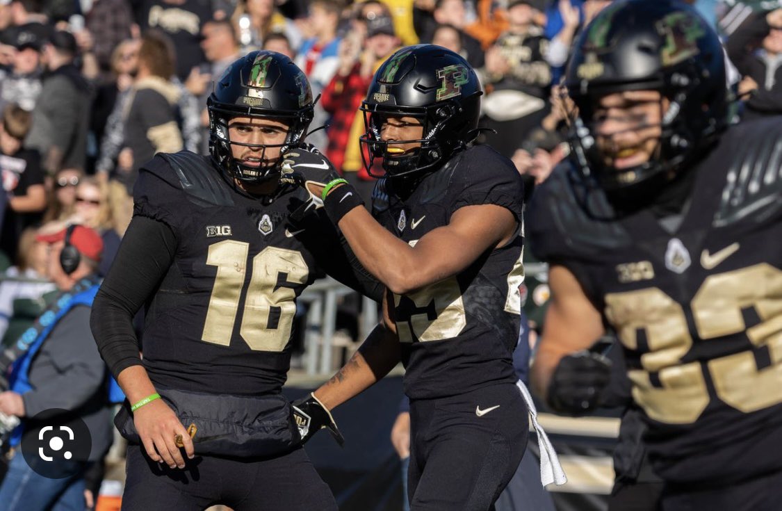 GC3_theonly1's tweet photo. ‼️Big thanks to @BoilerFootball for the football offer💨‼️@BearsDavidson @jquinn1212quinn @Porter_Thomas26 @davidsonacademy @Coach_JoeDineen @CoachBrickHaley https://t.co/sHUO2WFXUr
