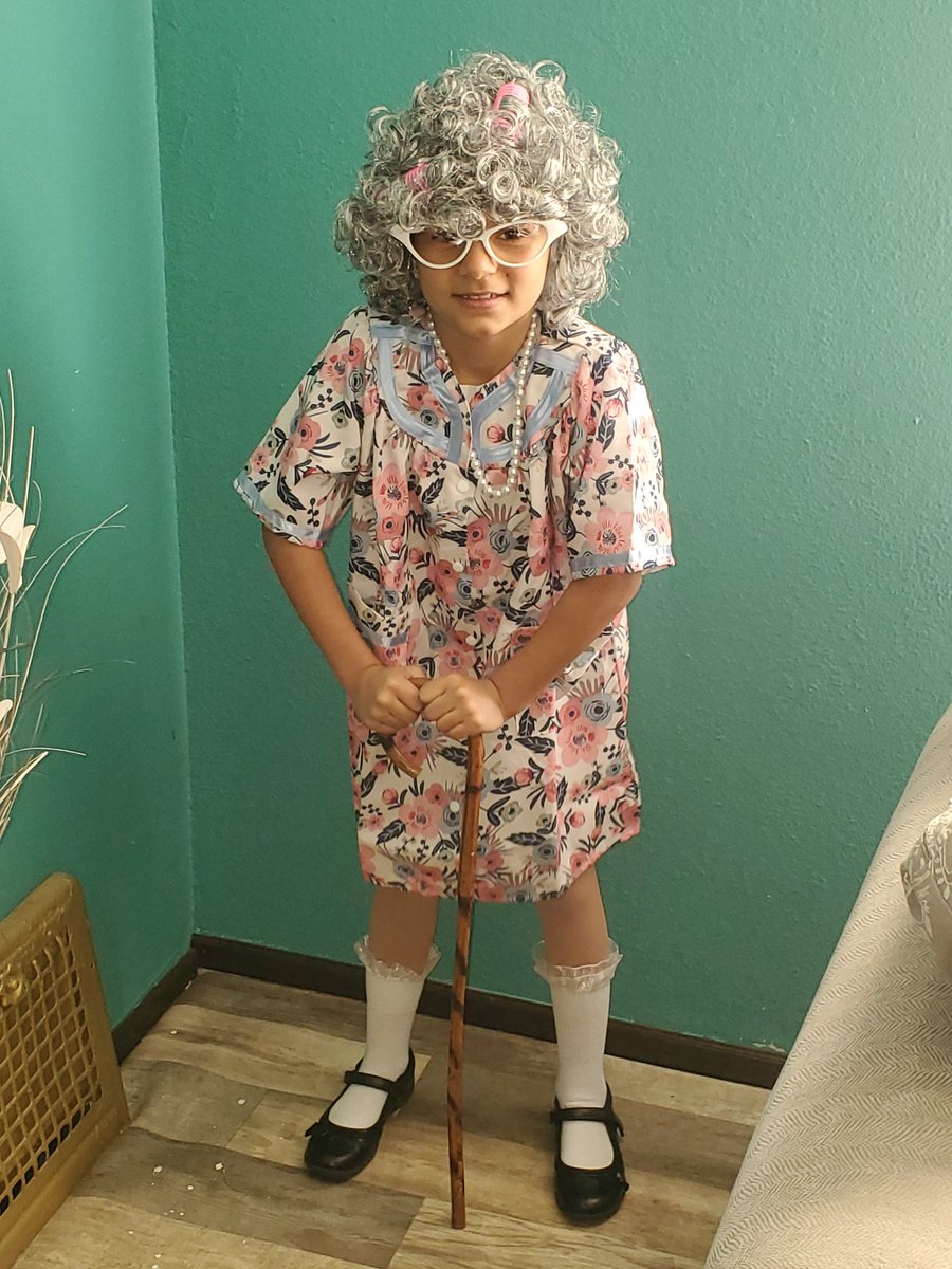 MiguelAAcevedo7's tweet photo. #100dayofschool https://t.co/hK53lkBIYG