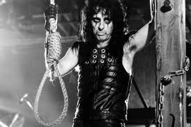 crockpics's tweet photo. Happy 75th Birthday to Alice Cooper, born this day in Detroit, MI. https://t.co/w0jcQwIWbi