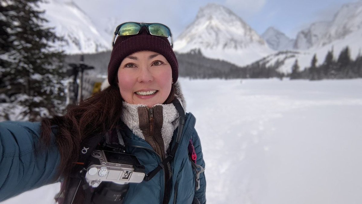 Chester Lake is a gorgeous snowshoe trail in Kananaskis. Pack lunch, a hot drink, and something to sit on so you can enjoy the view at the lake! Read more here: playoutsideguide.com/2016/10/year-r…

#ABparks #explorekananaskis facebook.com/47466470133334…