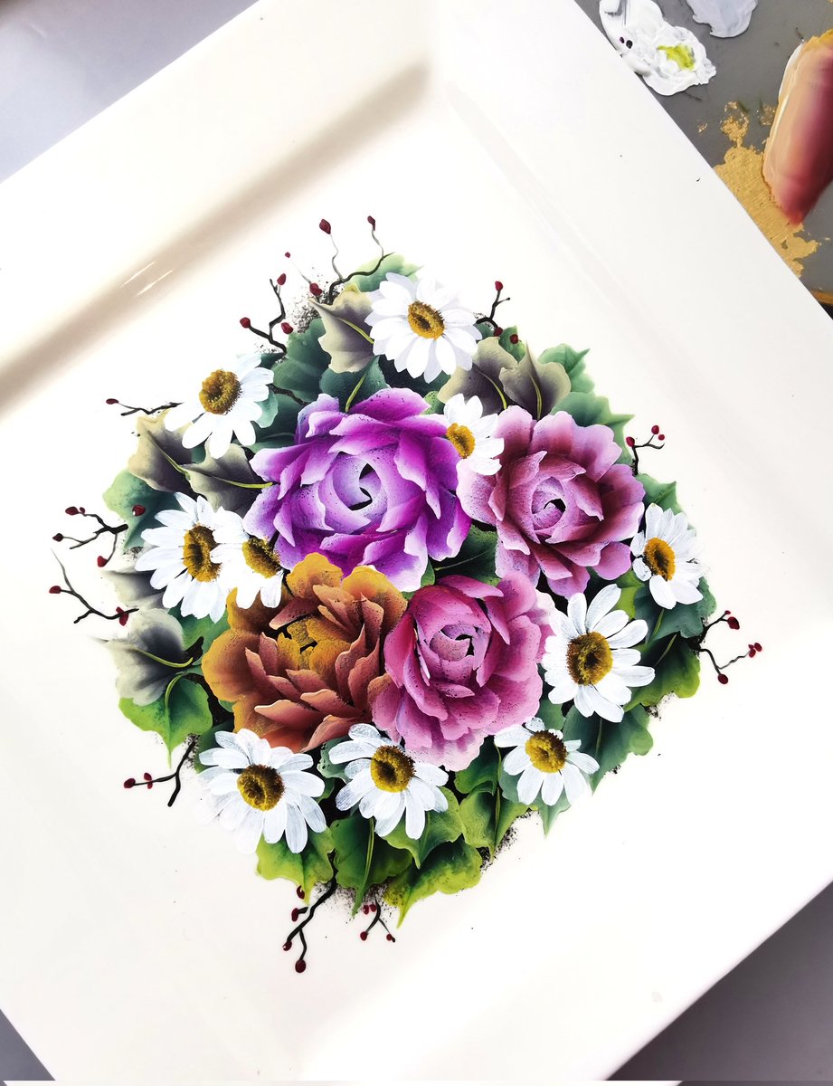 artistrenjitha's tweet image. Hello folks. Hope you will like my creation. Painting on ceramics.
Let me know your thoughts. Have a happy weekend ❤️ #painting #art #decordesign