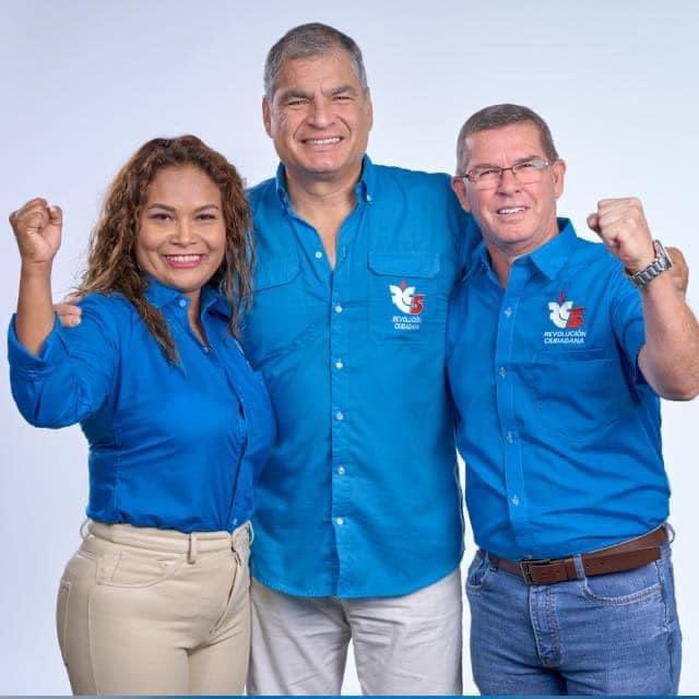 JanethBustosRC's tweet photo. Junto a nuestro querido @MashiRafael y Viceprefecto Manuel Casanova, agradecemos a los 7 cantones y 57 juntas parroquiales por tanto apoyo durante la campaña.💚
Daremos nuestro mejor esfuerzo y compromiso con la ruralidad.5️⃣
#JanethPrefecta #LaEsmeraldasQueQueremos #Ecuador https://t.co/cAeXmEf6Fp
