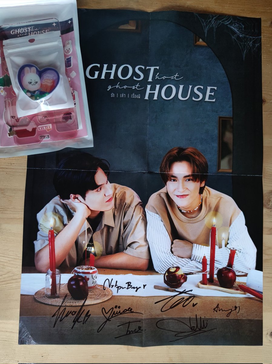 Qoqoo0's tweet photo. So it made it all the way to Germany~🎉
And I'm really proud to own it 🥺
I don't care if you call me crazy but this will probably be framed and hung up on the wall :)
Thank youuu 🥺🫶🏻
#GhostHostGhostHouse
#natponboy #techittod #gguide #nattyntm #lalaincz #brook_smth #ammynp https://t.co/cA98VH56f9