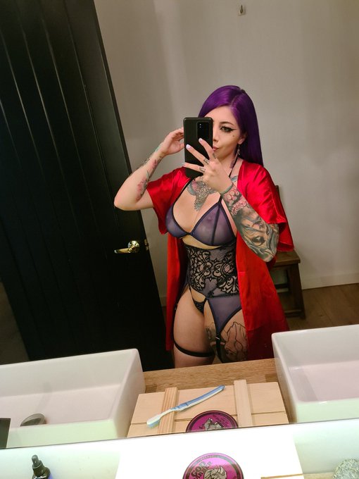 😍 retweet y calentamos la noche https://t.co/gOIoltVekq