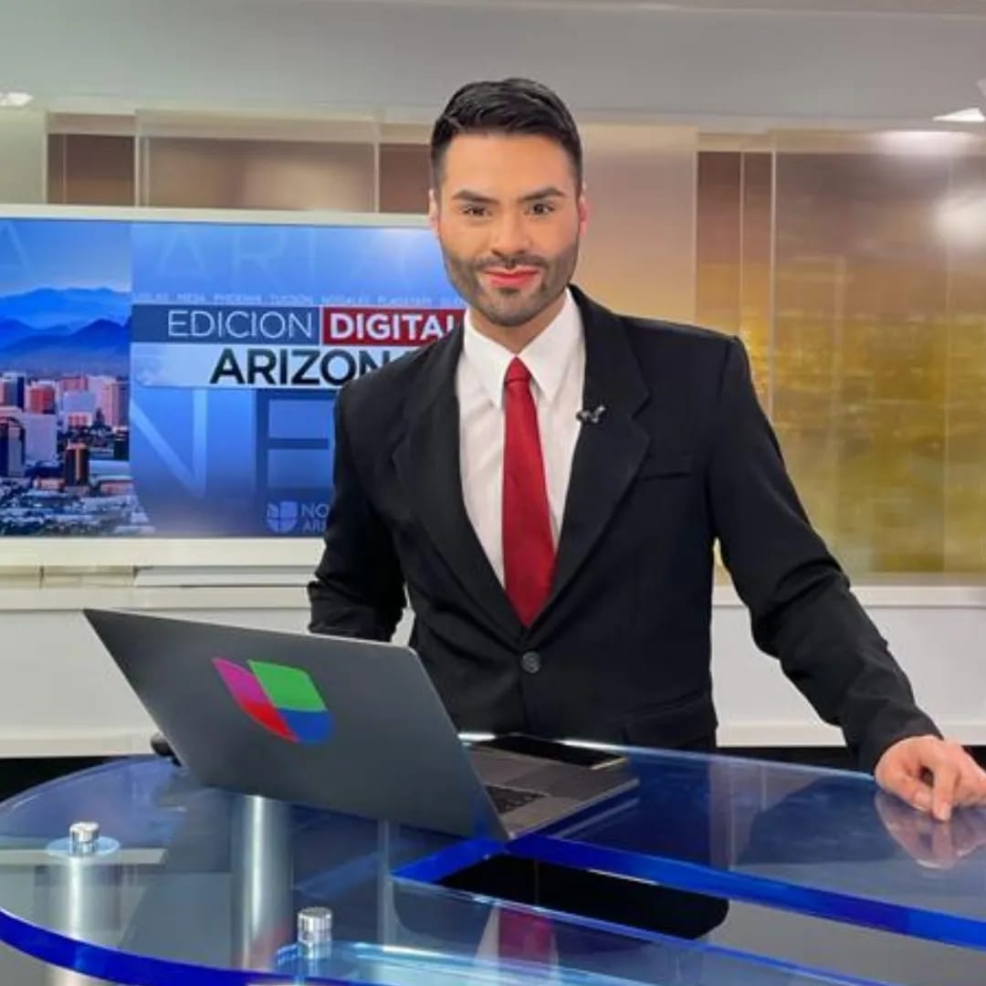 nmasunivAZ's tweet photo. Únete a @UnivisionAZ y vístete de rojo por el #WearRedDay para apoyar la salud cardíaca de las mujeres. Apoyamos a #GoRedForWomen y @AHAArizona en la lucha contra las enfermedades cardíacas y los ataques o los derrames cerebrales. #PHXGoRed https://t.co/49OBlKS1MU