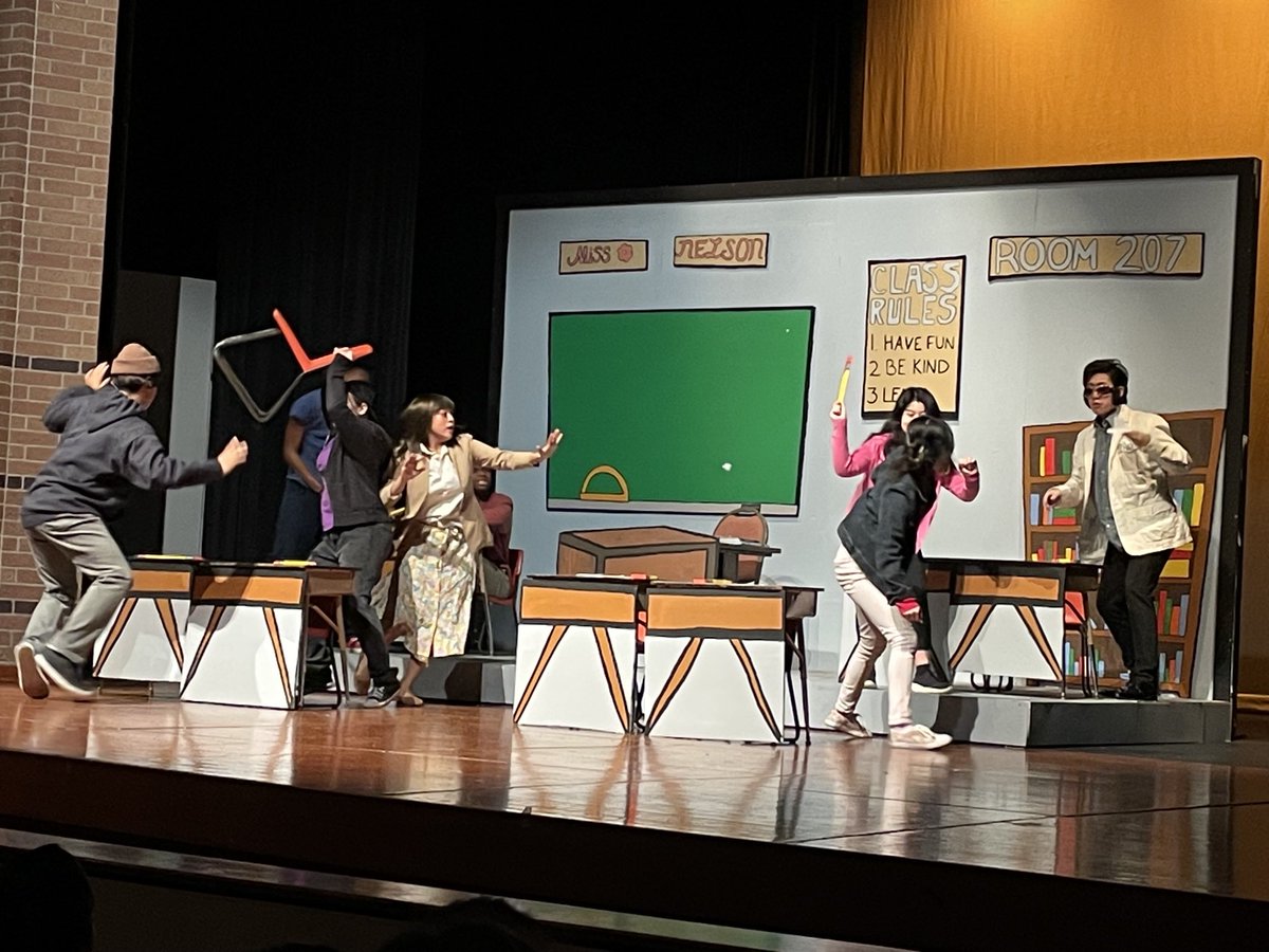 MrsMABishop's tweet photo. 2nd grade really enjoyed watching Miss Nelson Is Missing at Taylor High School. What a talented group!#petroskypirates https://t.co/luEkE4ne1U