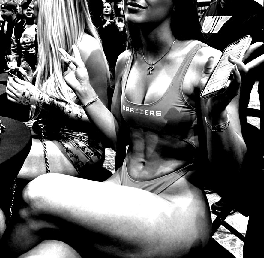 "𝖳𝗁𝖾𝗇 𝖾𝗏𝖾𝗋𝗒 𝖼𝗈𝗇𝖼𝖾𝗋𝗍, 𝖨 𝗅𝗂𝗄𝖾 𝗍𝗈 𝖾𝗇𝗃𝗈𝗒 𝖺 𝗀𝗈𝗈𝖽 𝗐𝗈𝗆𝖺𝗇.

𝟥𝟦 𝗒𝖾𝖺𝗋𝗌.
𝖵𝗎𝗅𝗀𝖺𝗋 𝗅𝖺𝗇𝗀𝗎𝖺𝗀𝖾.
𝖴𝗇𝗅𝗂𝗆𝗂𝗍𝖾𝖽.
𝖳𝗋𝖺𝗇𝗌.

𝗋𝗍 𝖺𝗇𝖽 𝗆𝗀 = 𝗌𝗎𝗋𝗉𝗋𝗂𝗌𝖾 𝗆𝖽.

#Sexrol