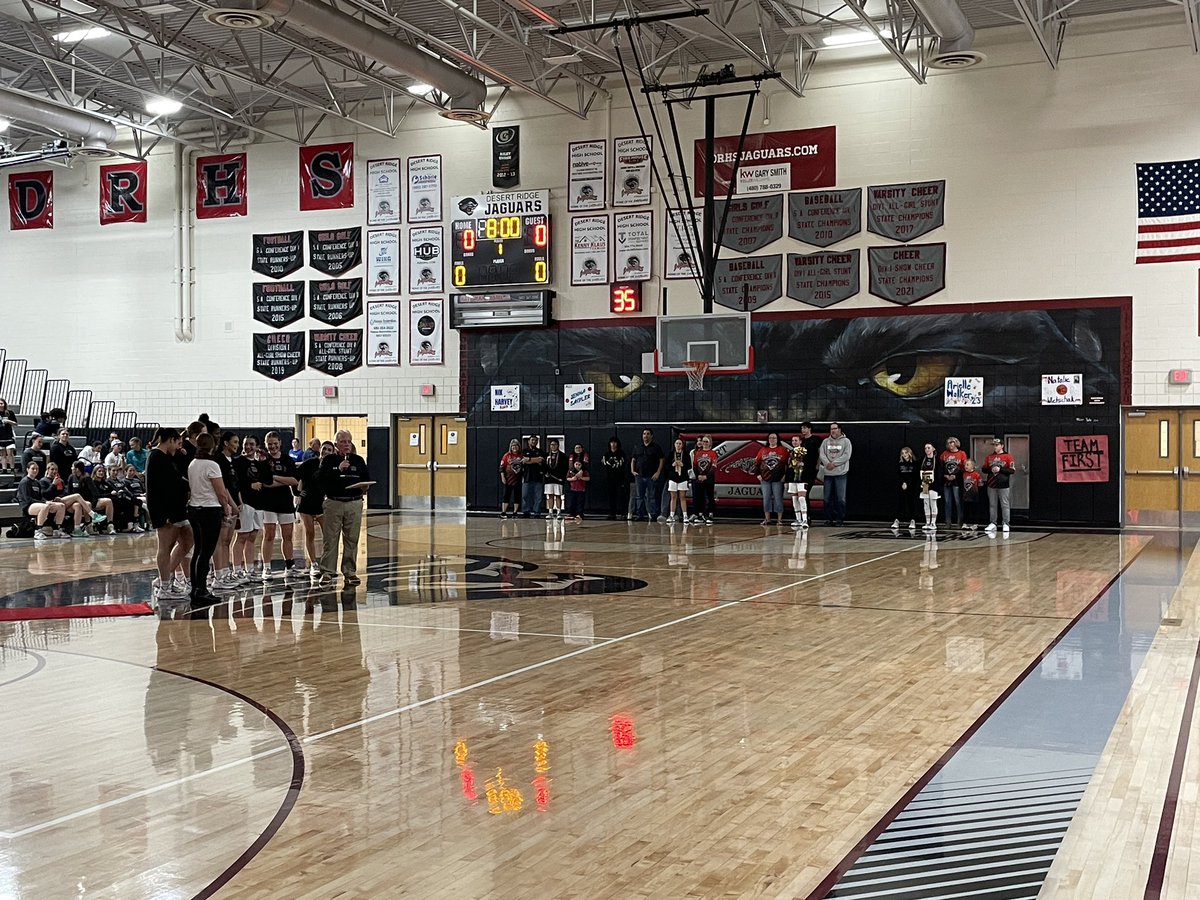 letslearnright's tweet photo. Senior Night for our Lady Jags! @dridgeathletics @GPS_District https://t.co/V0Z7MNX3t5