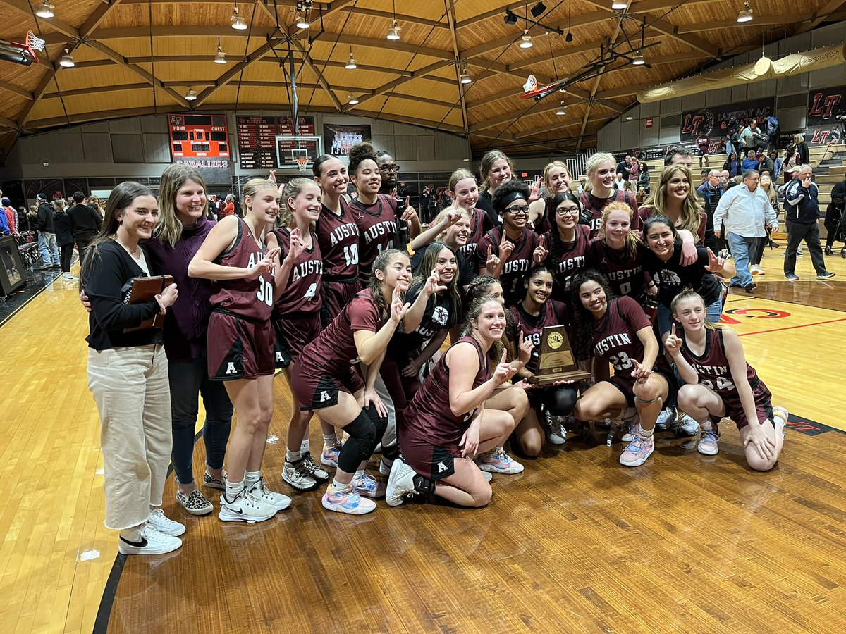 Jewlzonthemic's tweet photo. 🚨 District 26-6A🚨

Yet again @AustinHSGBB secure another district title! Three peat! Congrats Girls! 

#txhshoops @ACH_GBB https://t.co/lEzVDZWTC0