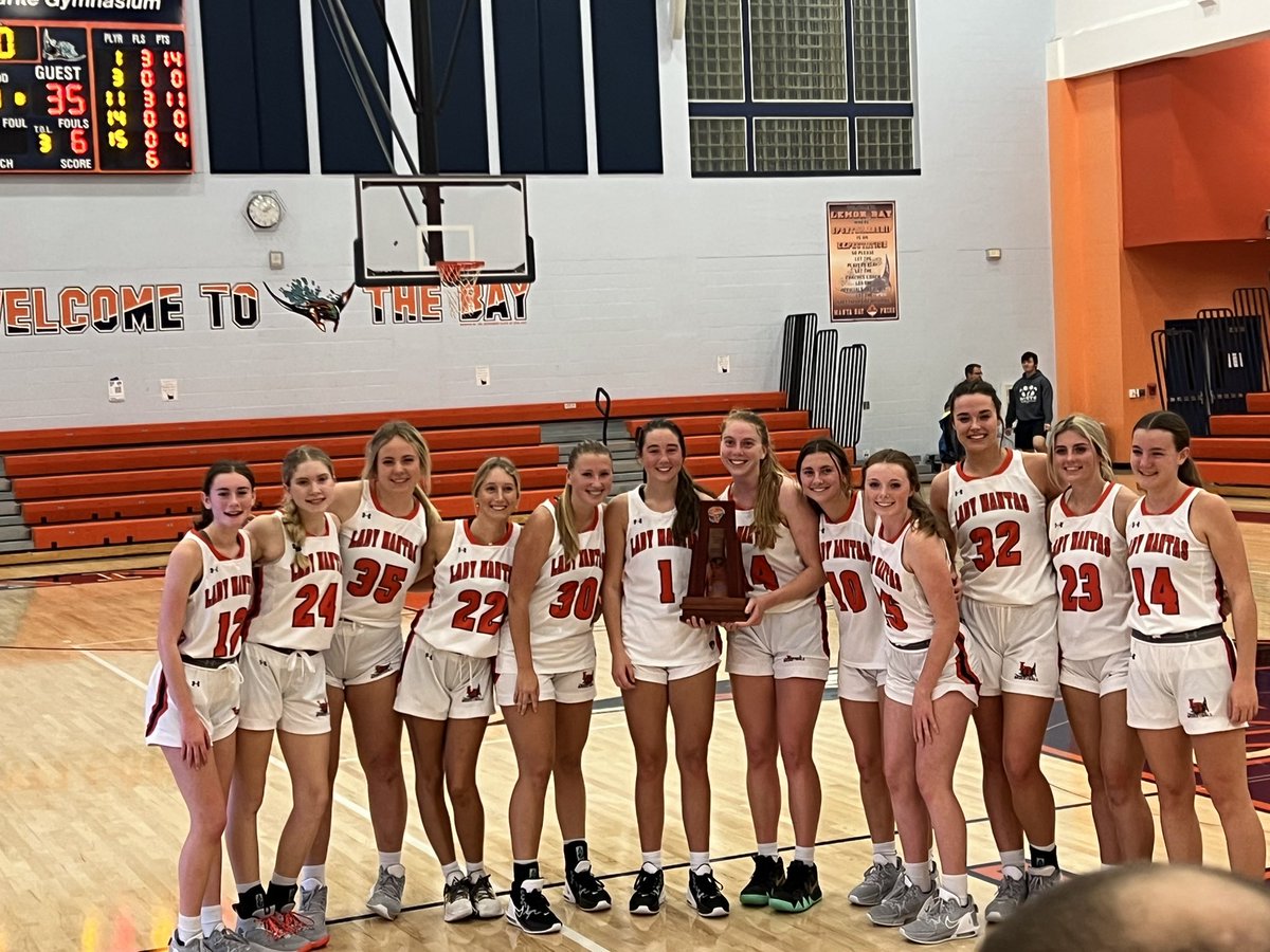LBHSGBB's tweet image. These young ladies are amazing!!! 4a-12 District champions. 12th win in a row!! #WinFromWithin #LadyMantaHoops #LoveEmAll
