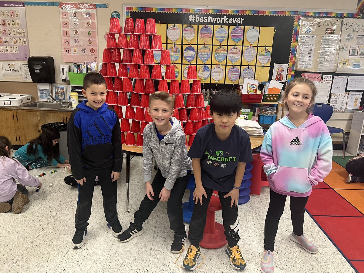 MrsMcCabeNB's tweet photo. World Play Day! The students enjoyed some hands-on fun with their peers! @Saw_Mill_Strong https://t.co/iUYGxTVw0K