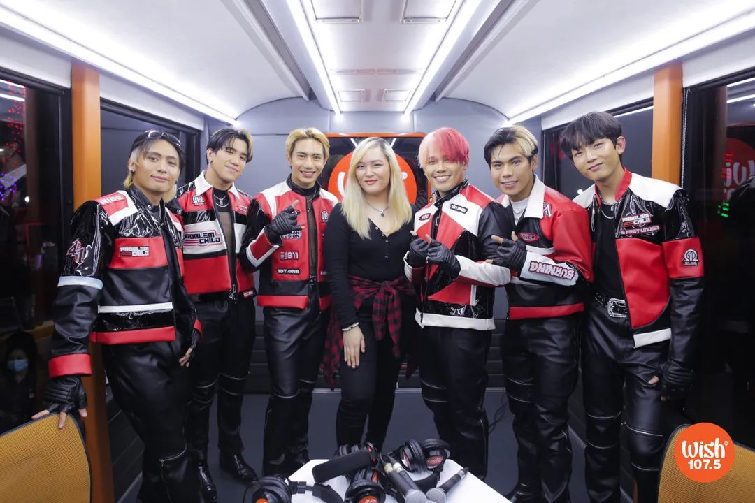 AmberStarr0641's tweet photo. napapamura ako sa kagwapuhan niyo shet 😍😭😭😍😍

PROBLEM CHILD MV RELEASE
@1stoneofficial #1stOne #1stOnePROBLEMCHILD #1stOneisCOMING https://t.co/6d3OuvlWaV