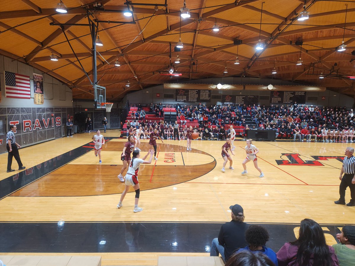 CoachAndersonAD's tweet photo. District Champions! Austin High Lady Maroons!  @LoyalForeverAHS #AISDProud https://t.co/AyaAqthRjr