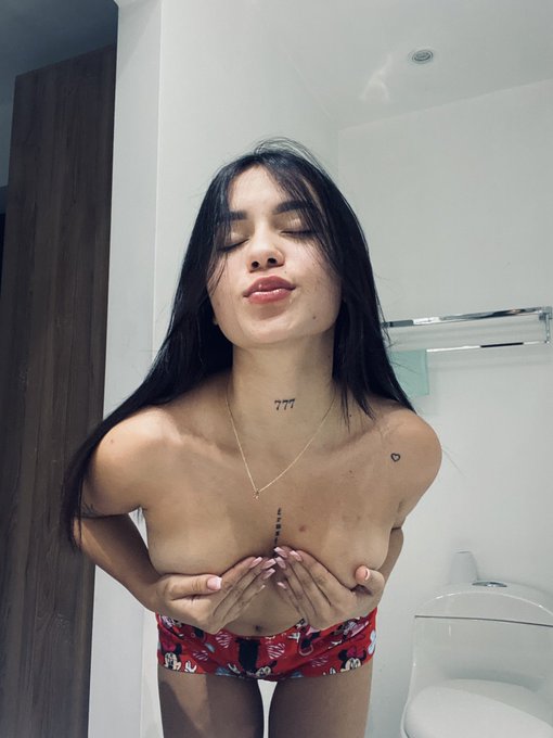 RETWITEAME MI AMOR😮&zwj;💨 https://t.co/3i59asmvur