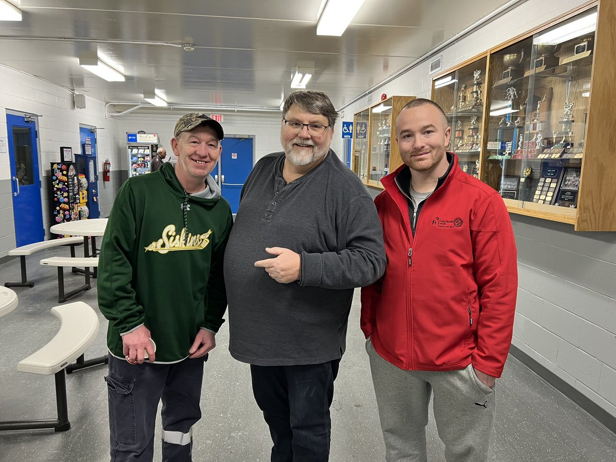 ClearviewMayor's tweet photo. We had about 58 visitors to our Warming Centre @Clearview_twp tonight.   Thx to Stayner Tim Hortons &amp; Brandon from the Kinsmen!  @Haleon_health had a nice time here!! #LocalMatters https://t.co/4Rq4yLhKaz