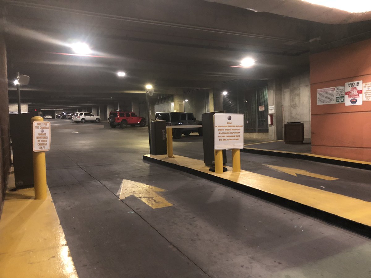 fevasqueznm's tweet photo. Happening now! Thank you @abqdmd @cabq for the public parking options! Not something to take for granted. 🙏🏼🚙 #DTABQ https://t.co/ITv8mwg2Ir