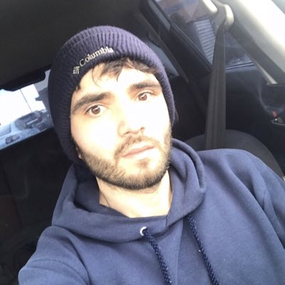 MeViktor tweet media