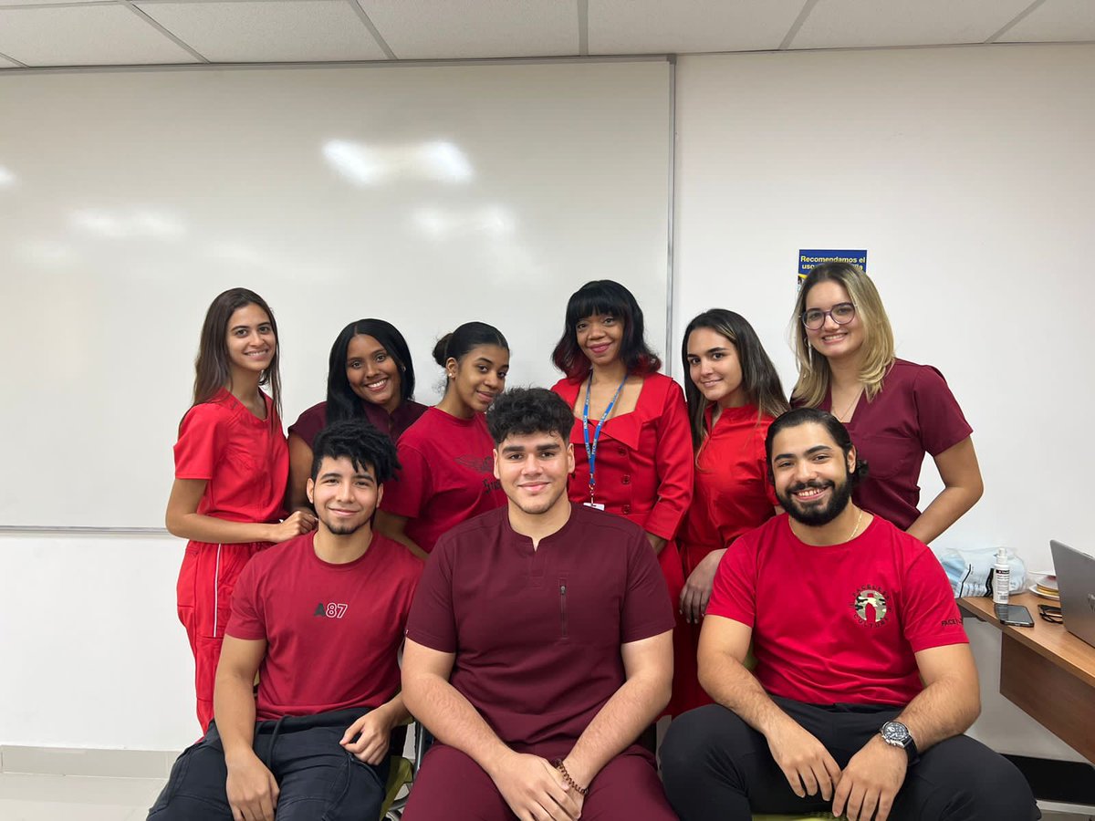 katy_yokis's tweet image. La Fundación Dominicana de Obesidad y Prevención Cardiovascular (#FUNDO) invita al “Día nacional de vestirse De Rojo” por la salud cardiovascular de la Mujer, en donde se hace un llamado a vestirse de Rojo.
🇩🇴 💃🏿❤️
#Germo
#DeRojoPorLaMujerRD
 #GoRedForWomen  
#PUCMM
🇩🇴 💃🏿❤️