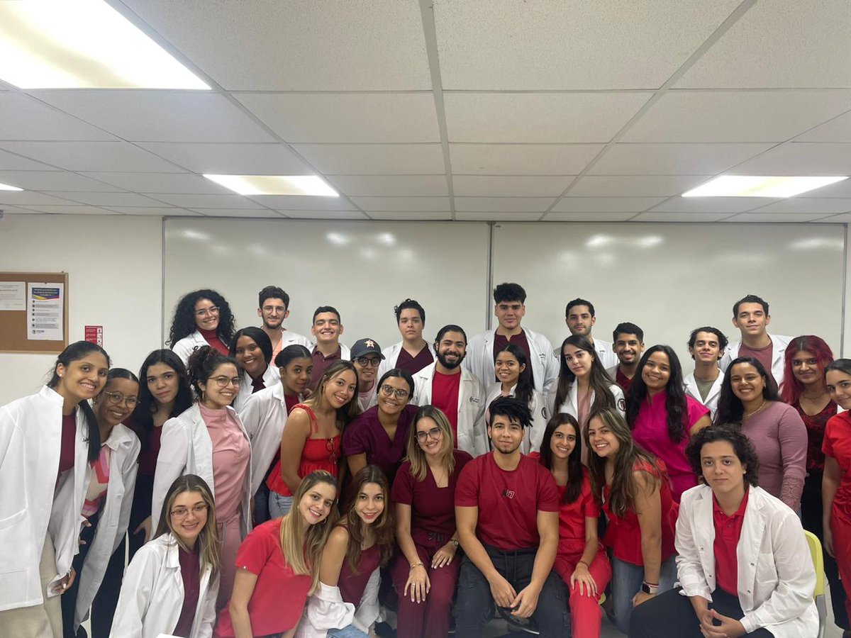 katy_yokis's tweet image. La Fundación Dominicana de Obesidad y Prevención Cardiovascular (#FUNDO) invita al “Día nacional de vestirse De Rojo” por la salud cardiovascular de la Mujer, en donde se hace un llamado a vestirse de Rojo.
🇩🇴 💃🏿❤️
#Germo
#DeRojoPorLaMujerRD
 #GoRedForWomen  
#PUCMM
🇩🇴 💃🏿❤️