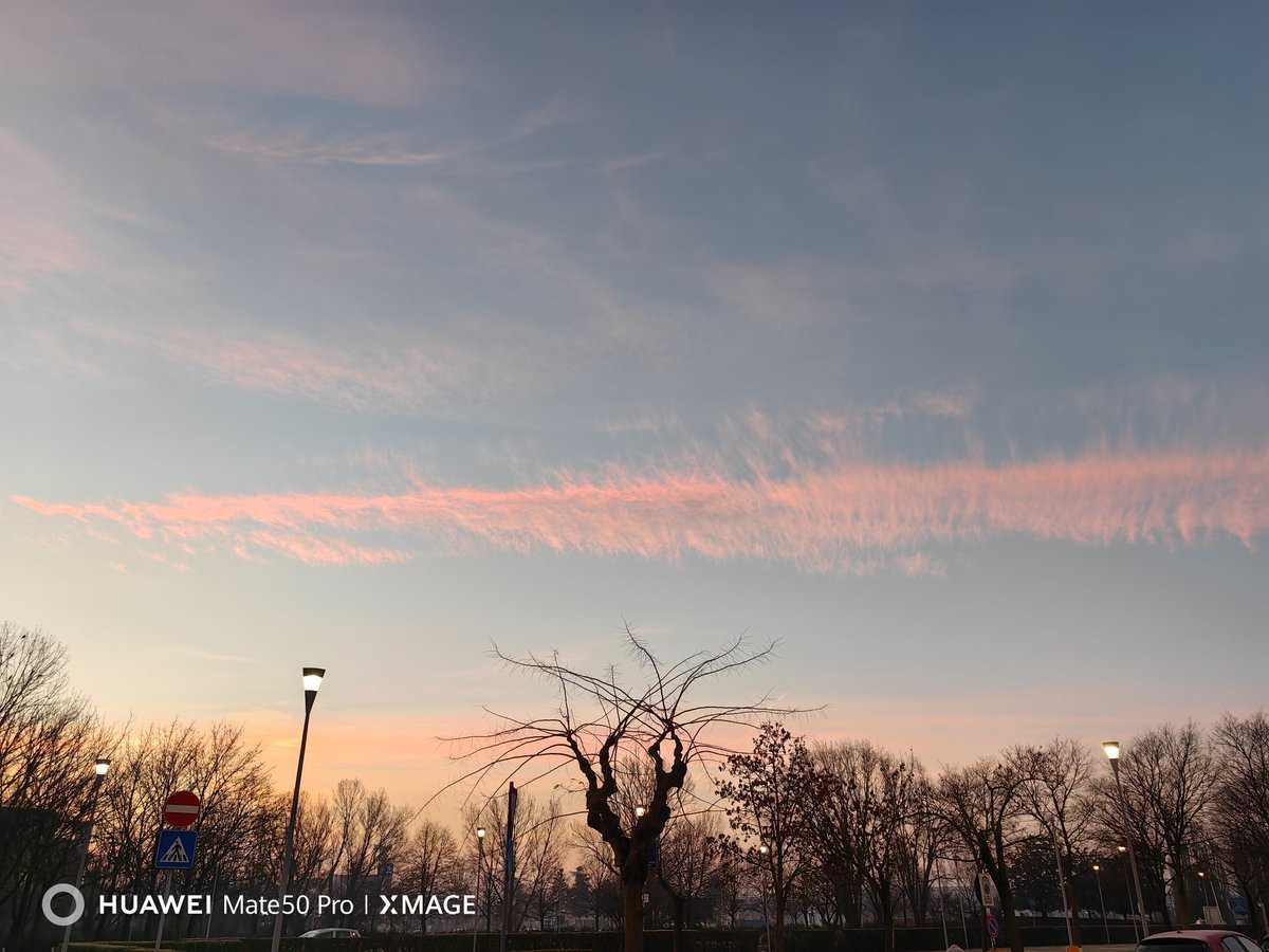fabrizio_degni's tweet photo. For my mission in #Milan I held various #smartphons as you seen but I almost used the #Mate50Pro. Reason? π€ I was sure to get the shot, and trust me it is a great feeling that π
#capturedonhuawei #perfectcapture #photo #trip #journey #italy #streetphoto @AmazonPhotos https://t.co/eYQtVDhxUG