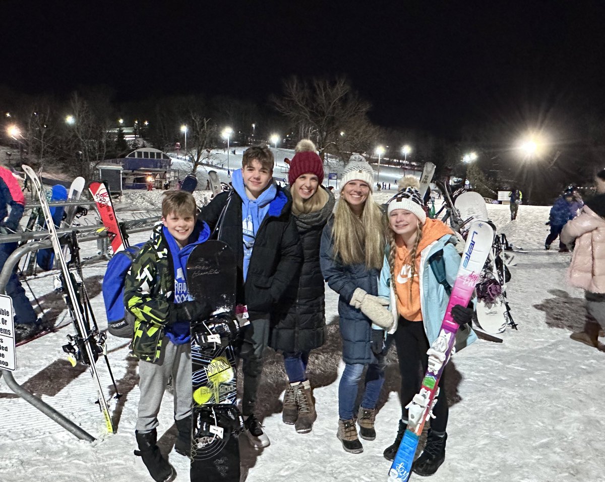 WHMS SKI &BOARD CLUB tweet media