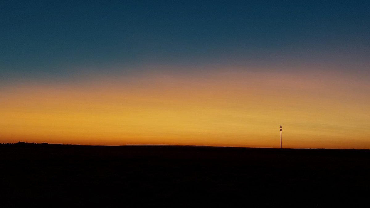pfwaus's tweet photo. Striking colours of #sunrise at #WallarooSA #SouthAustralia #Australia #WildOz #nature #NaturePhotography #Travel π· #TravelOz https://t.co/fQwj8CzqBM