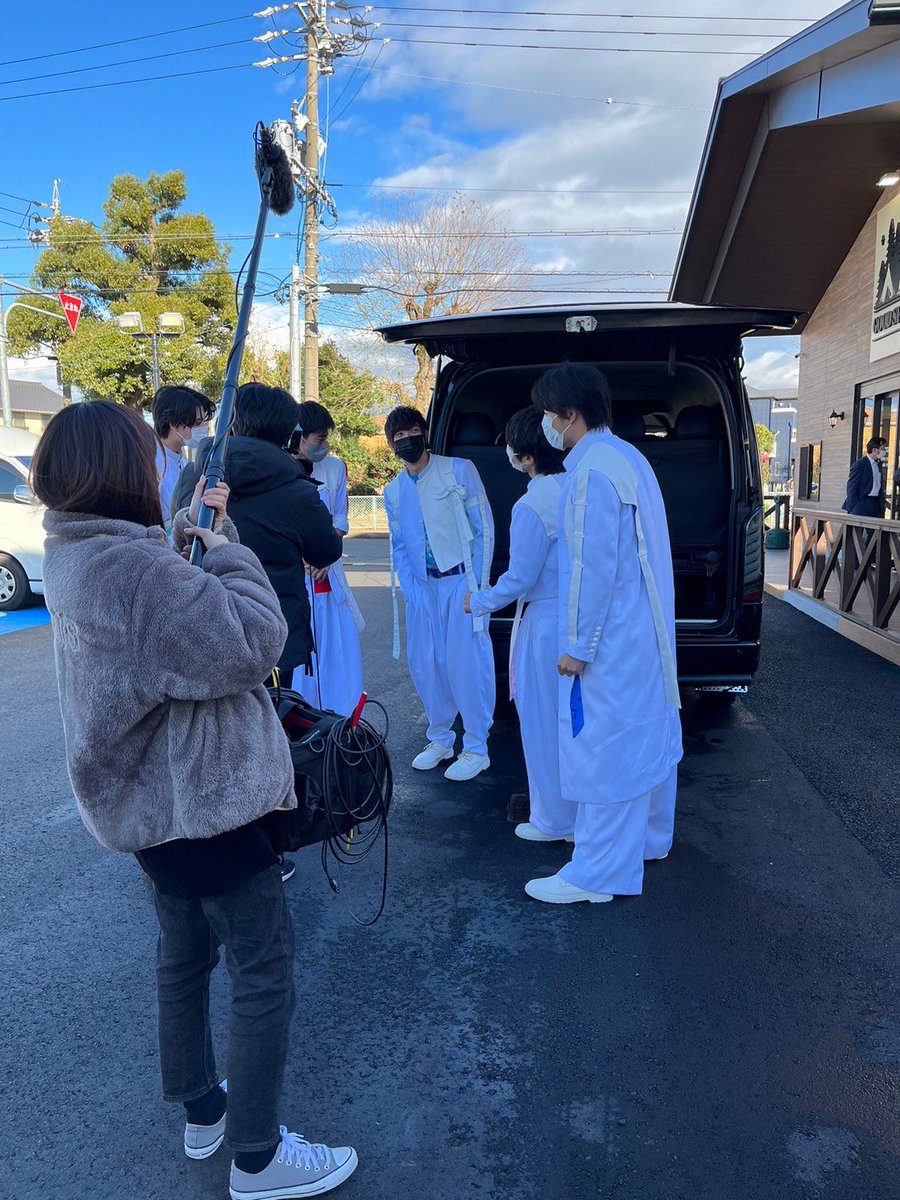 BOYMENPARK's tweet image. ボイメン☆パーク

#ボイメンパークカー の
説明しっかり受けました👂✨

この車を町中でみかけたら…

追っかけたりせず
#GOODSPEED
#ボイメンパークカー 発見‼️

ってツイートしてください☺️