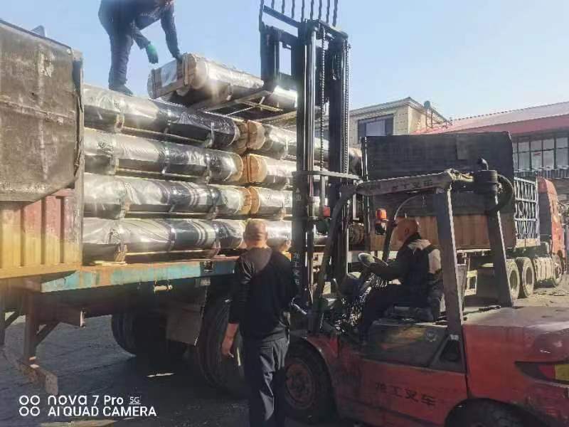 kunhope3's tweet image. The goods are ready to be shipped to the port #uhp  #graphiteelectrode #الکترود گرافیت #Grafitelektrot #Графитовыйэлектрод #hp shitucarbon.com lnkd.in/gdWjgayN