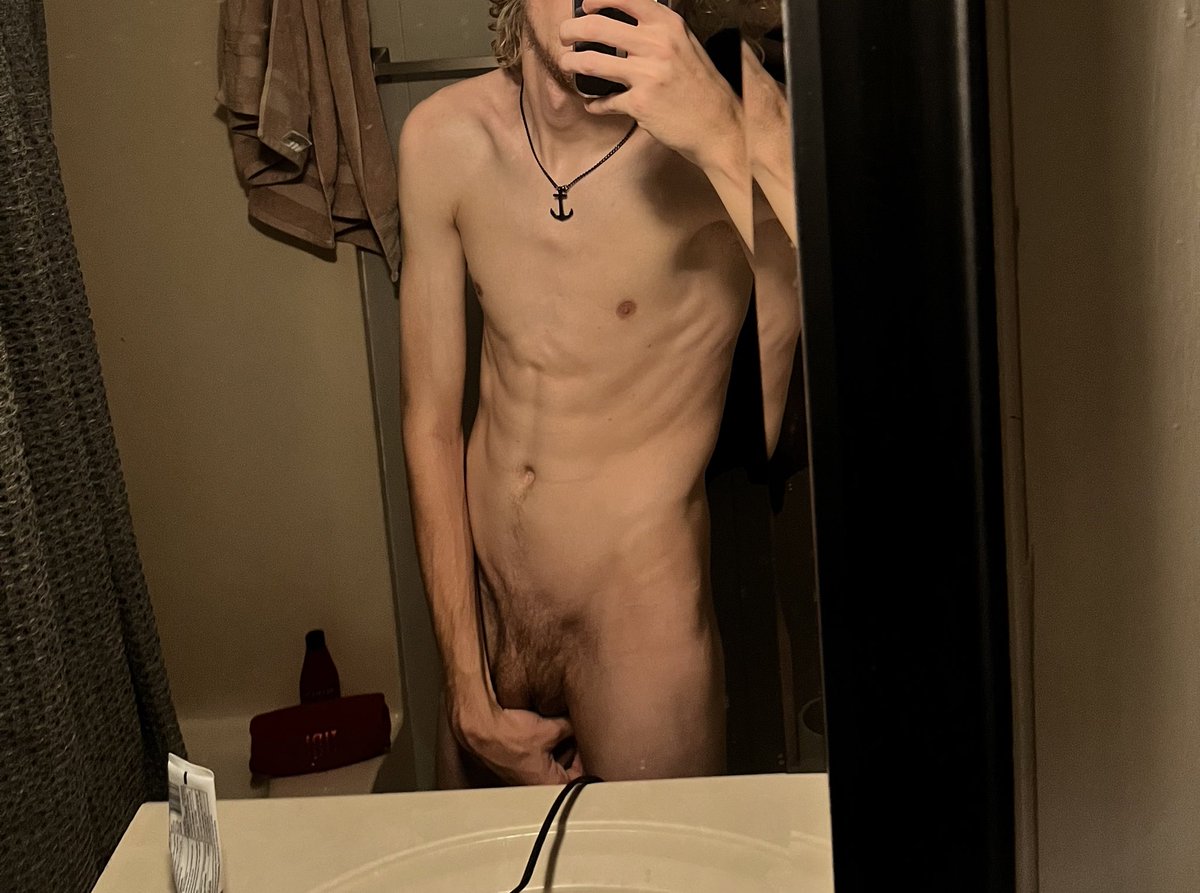 thkwilliam's tweet photo. Goodnight 😈 https://t.co/noTzUYYqHS