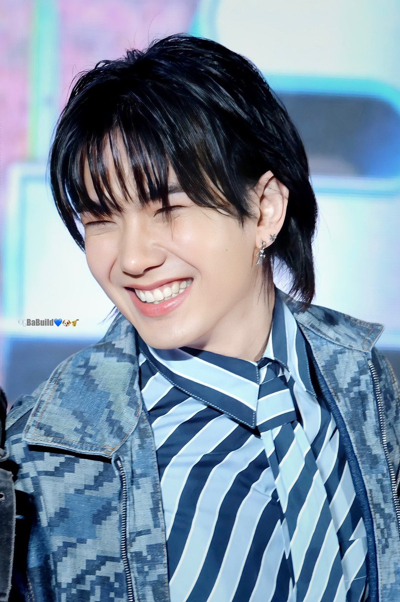 3800Sora's tweet image. I don&apos;t know but i miss you more today our sunshine.... 🥺💙

#BuildurluvexBuild #BuildJakapan #buildjakapansupport @BuildBuilddd