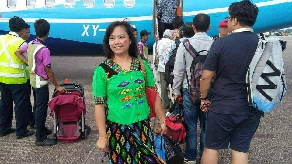 zawmoethant71's tweet photo. Ma #YinYinThein, a freelance journalist from Naba Village, #InTaw Tsp Sagaing Div was arrested & sentenced to arbitrary prison more than 1 year later.
https://t.co/X087p8m3Xs
#2023Feb4Coup
#LegalizationOfNUG
#WhatsHappeningInMyanmar https://t.co/svbIdHq7XB