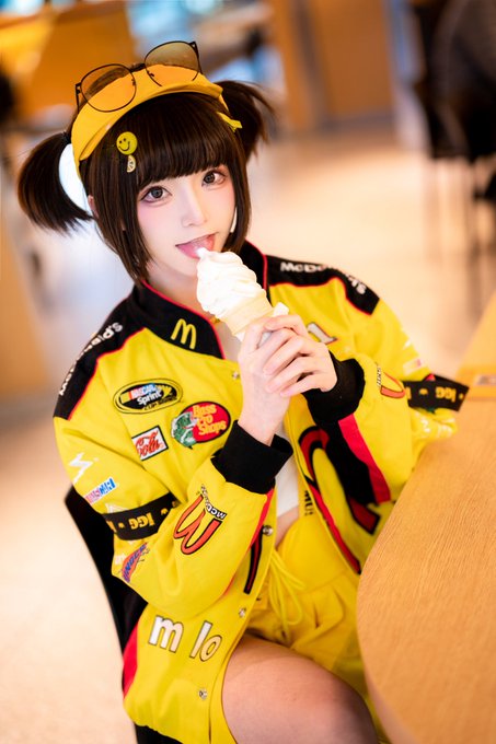 Twitterのコスプレ画像17