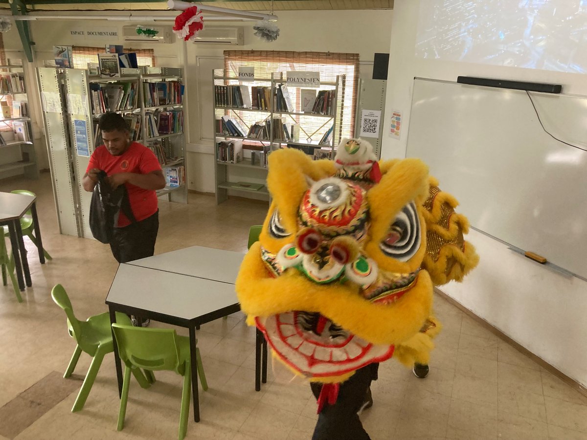Festivités du Nouvel An chinois : les Lions apportent la bonne fortune au #LPMahina, sans oublier de passer par le #CDI #profdoc