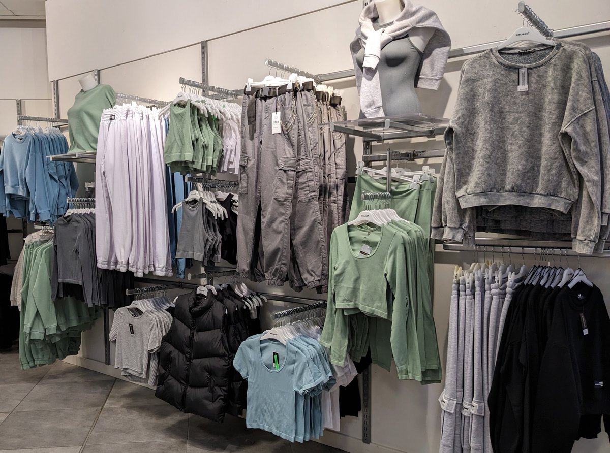 AlhambraCentre's tweet image. Cargos and pastel colours are dominating the new season ranges at @SelectFashion 💚💕 

Head to the Alhambra today and see for yourself 👀 you may even find your perfect Valentine's Day outfit!

#SlayInSelect #SelectStyle #DateNight