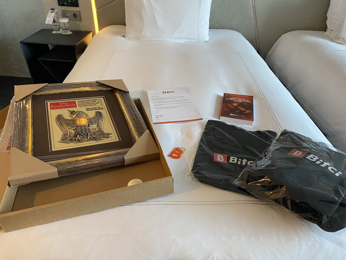 Hulk tweet media