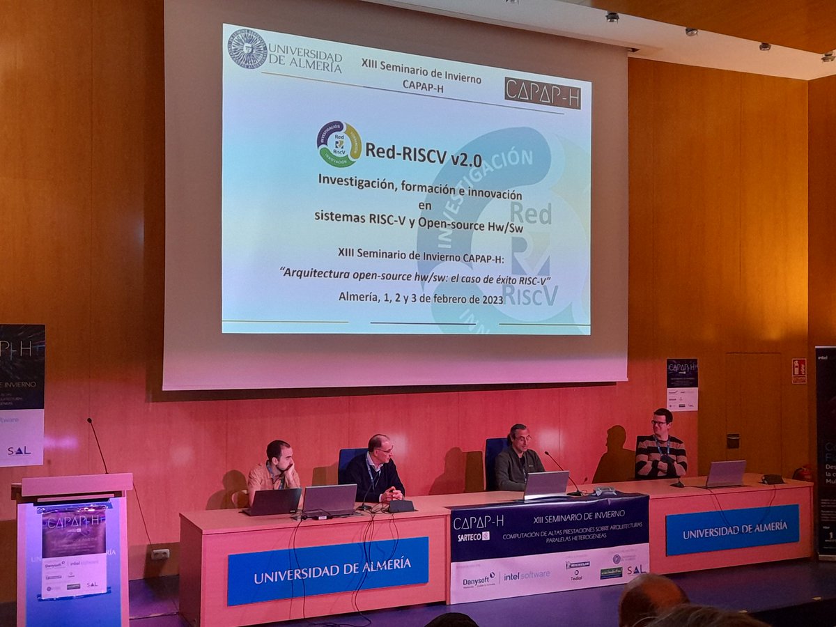 FernandoGuirad0's tweet photo. @joseplerida Como siempre una gran experiencia compartir tiempo y concimiento con colegas de otros grupos de investigación. https://t.co/gYId7DbyW7