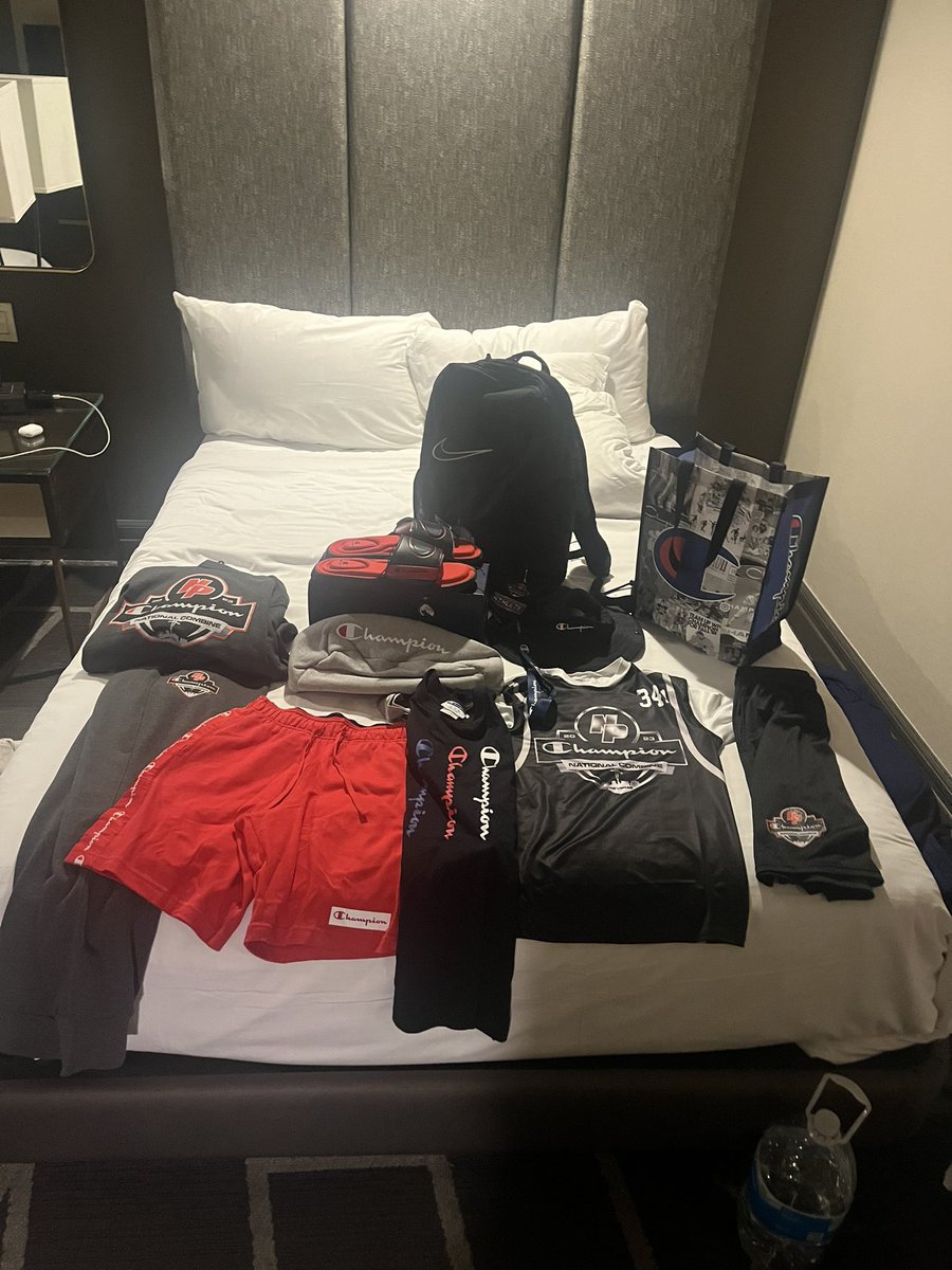 IsaiahCuellar06's tweet photo. Excited to be representing Everett,WA and to be competing at the @NPShowcases !
@GHoward_Scout @GregBiggins @BrandonHuffman https://t.co/ALBsguAOVc