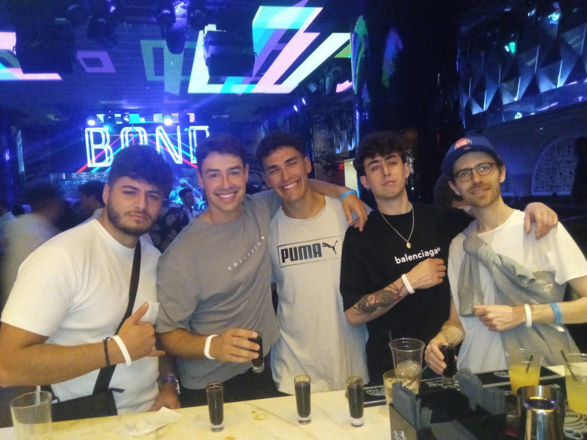 Top regs in Bahamas and <a href="/fredydruger1/">fredydruger</a>