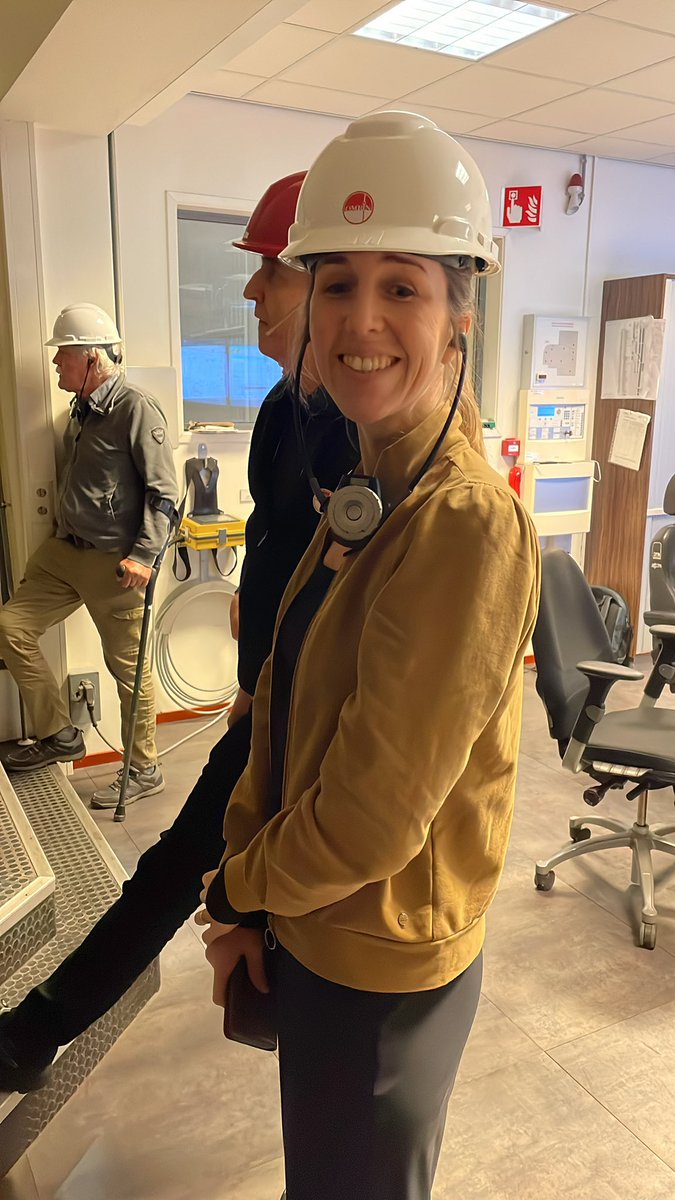 Gisteren hebben raadsleden van @Waadhoeke een werkbezoek gebracht aan de REC in Harlingen. Nuttig en interessant bezoek!