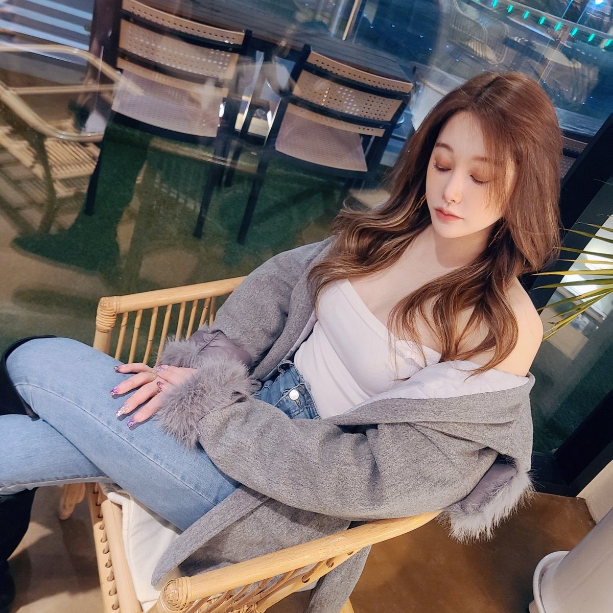 #제주도 #러버 #씨디 #쉬멜 #cd #트젠   

제주도 서귀포 바다 앞 카페!
바다 너무 이쁘다~ ❤