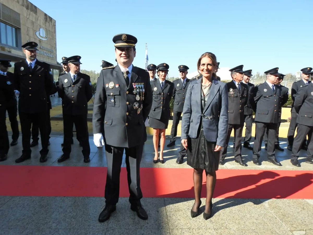 MJMorilla1's tweet photo. Celebramos el día de la Policía Local de Alcalá. Un día especial para todos, de reconocimientos y de convivencia, en el que la emoción vivida permanecerá en nuestros corazones. Un homenaje que hemos disfrutado en familia. Enhorabuena equipo, orgullosa de ser vuestra delegada. https://t.co/5sbBTF3nZq