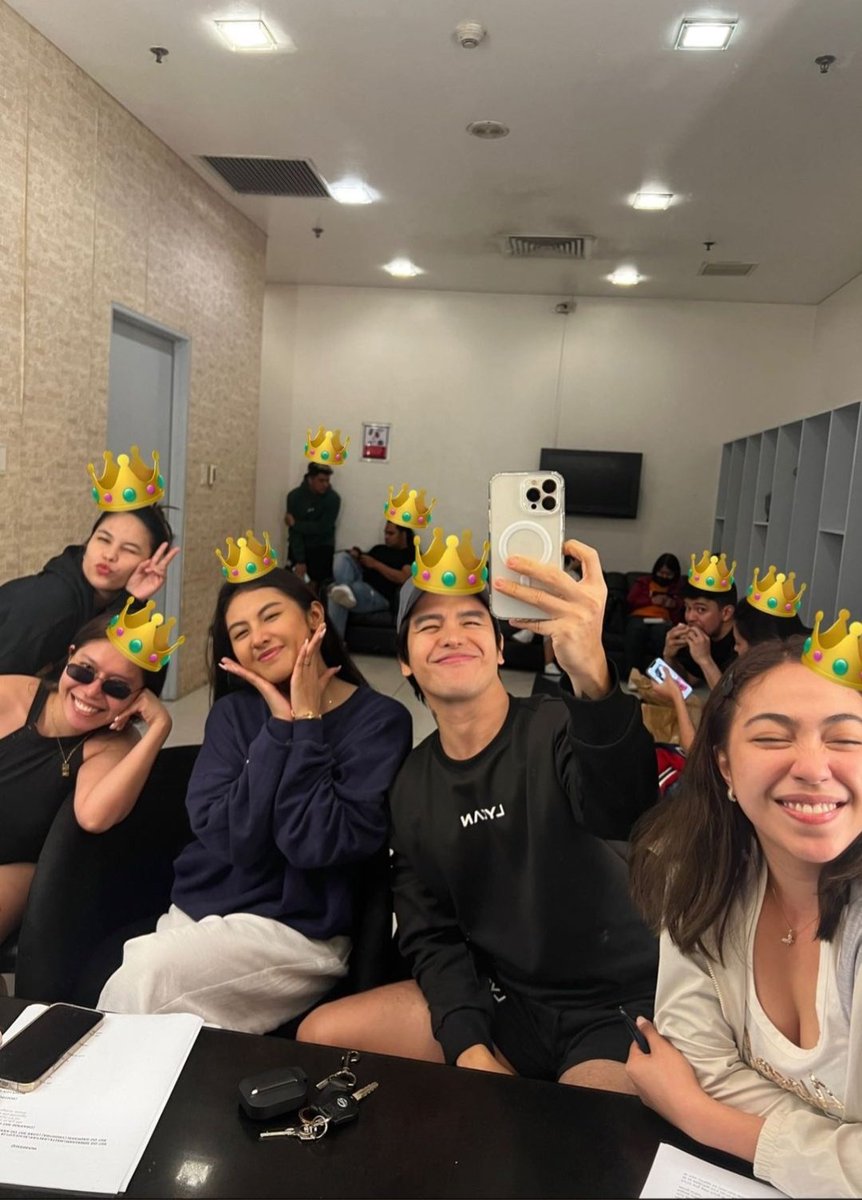 TheATeamOfcl's tweet photo. Happy weekend from our Kings and Queens of the mic! 👑

Catch them LIVE this Sunday, 12nn, on #AllOutSundays !

#TheaAstley https://t.co/QCu5EmLHMd